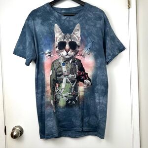 The Mountain Graphic Tee ‘Fighter Pilot Cat’ size M Blue Tie Dye Whimsical